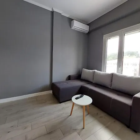 The Grey House Apartment